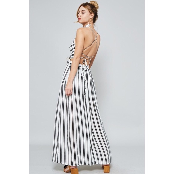 Striped romper- fits like a 6 - Picture 4 of 5